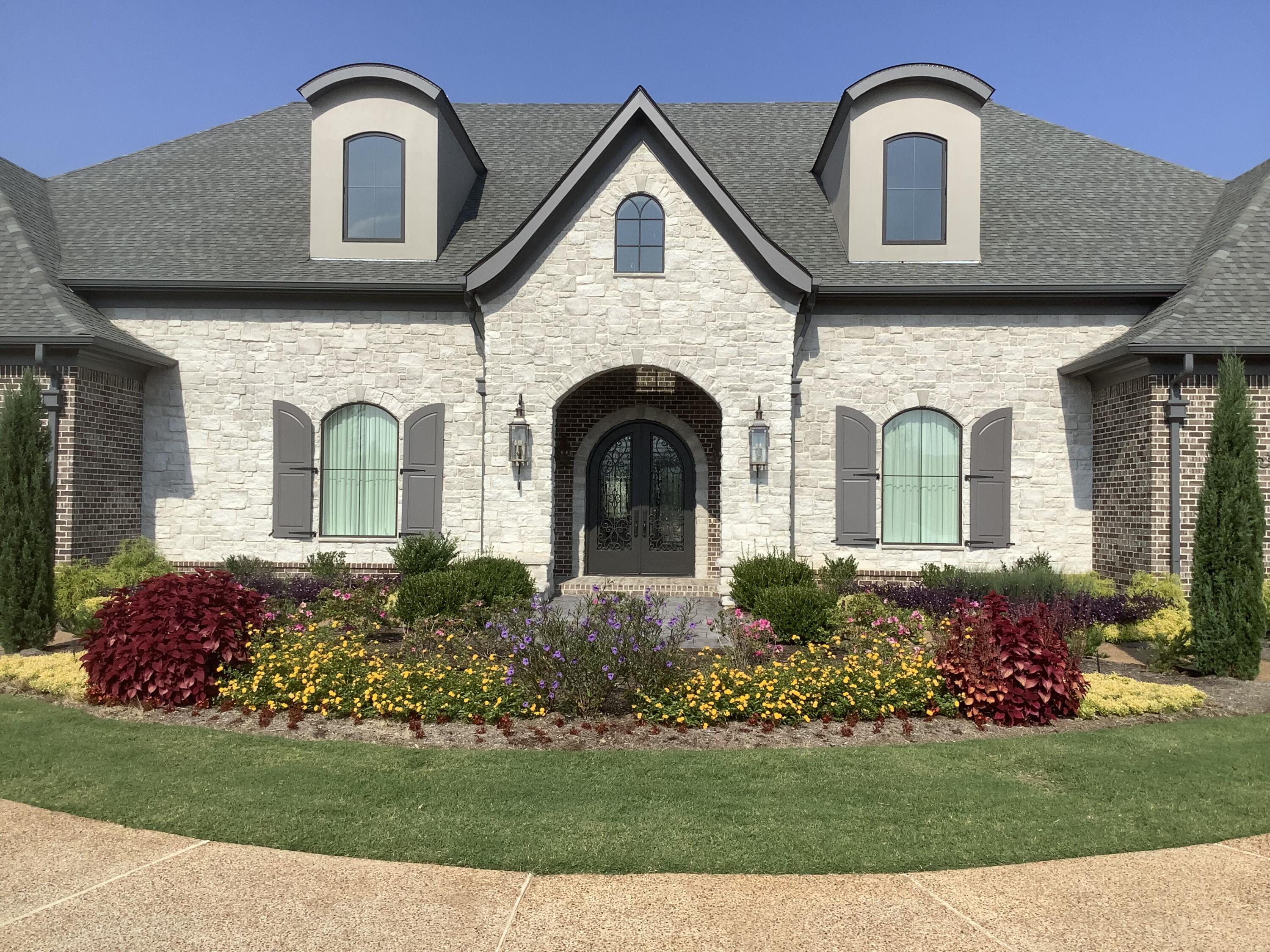 1721 Gray Road