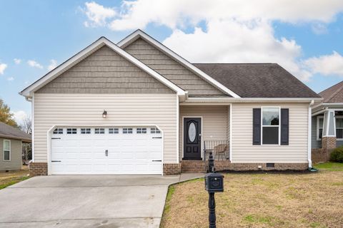 Photo of 140 Fieldstone Cmns, Rock Spring, GA 30739 (MLS # 1524526)