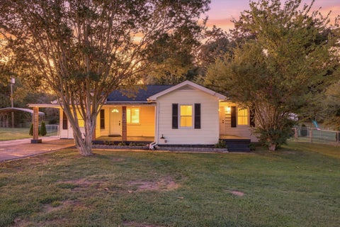 Homes For Sale - 3610 Parham Drive<br/> Chattanooga, TN 37412