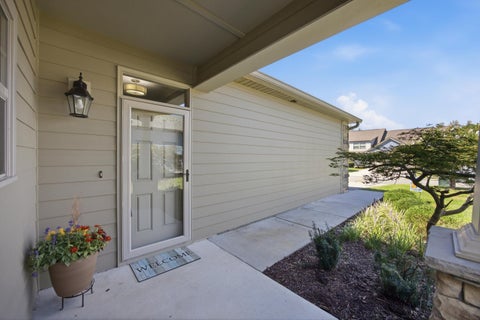Photo of 2346 Rivendell Lane, Chattanooga, TN 37421 (MLS # 1542618)