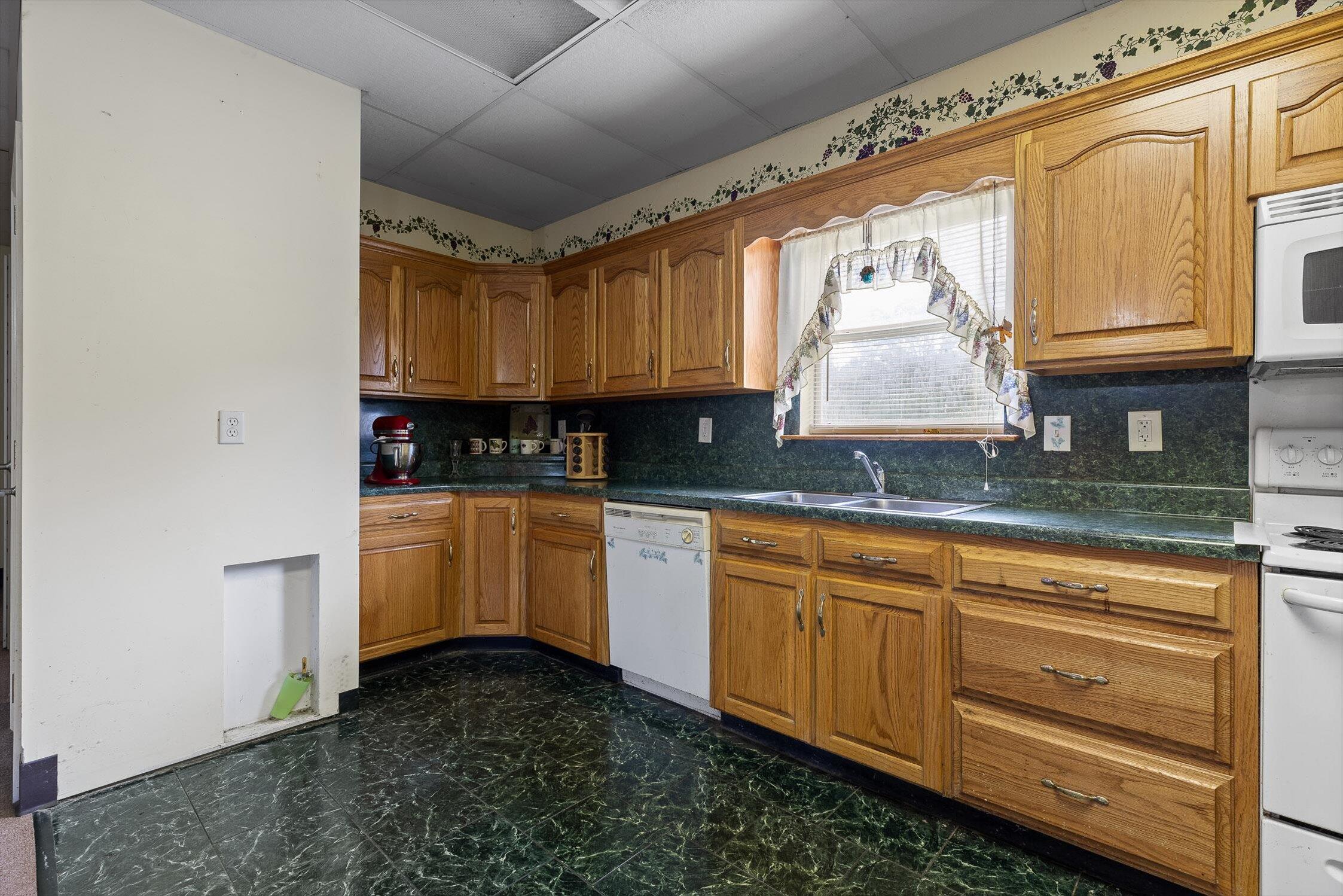 Lafayette, Georgia 30728, United States, 3 Bedrooms Bedrooms, ,2 BathroomsBathrooms,Residential,Active,197154