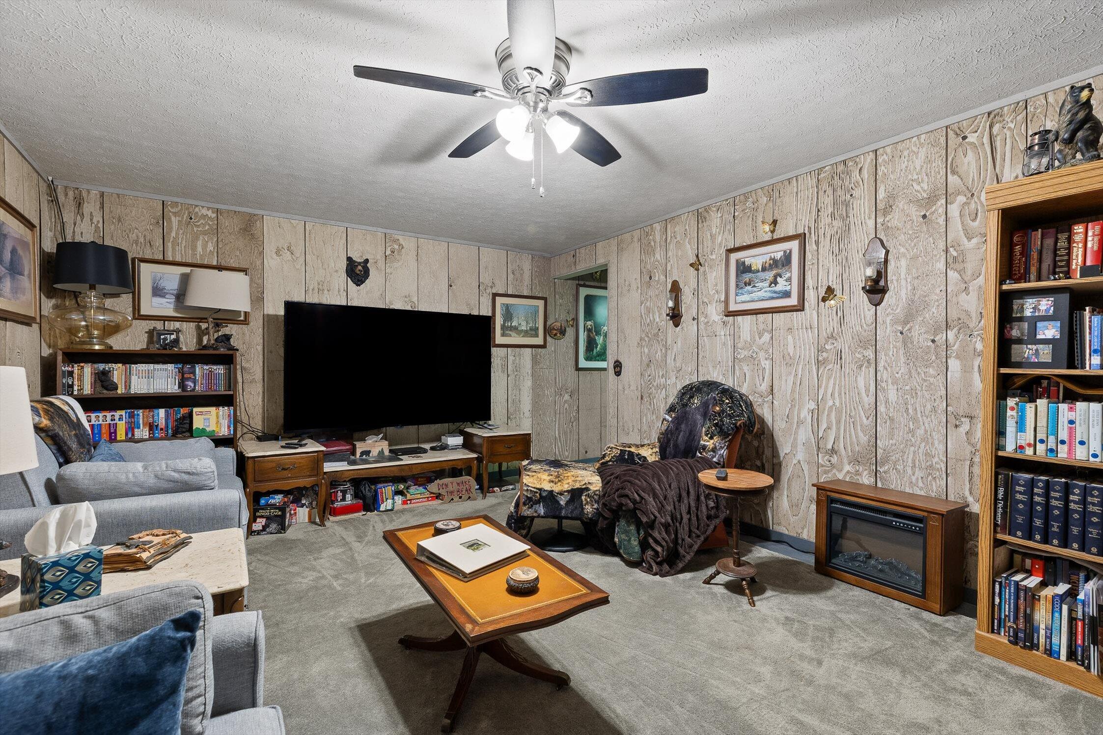 Lafayette, Georgia 30728, United States, 3 Bedrooms Bedrooms, ,2 BathroomsBathrooms,Residential,Active,197154