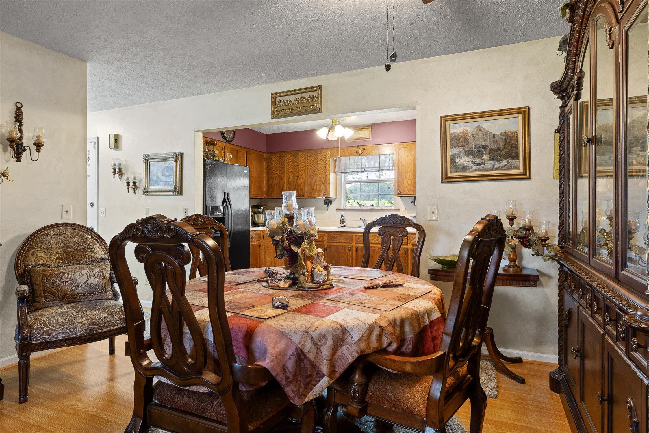 Lafayette, Georgia 30728, United States, 3 Bedrooms Bedrooms, ,2 BathroomsBathrooms,Residential,Active,197154