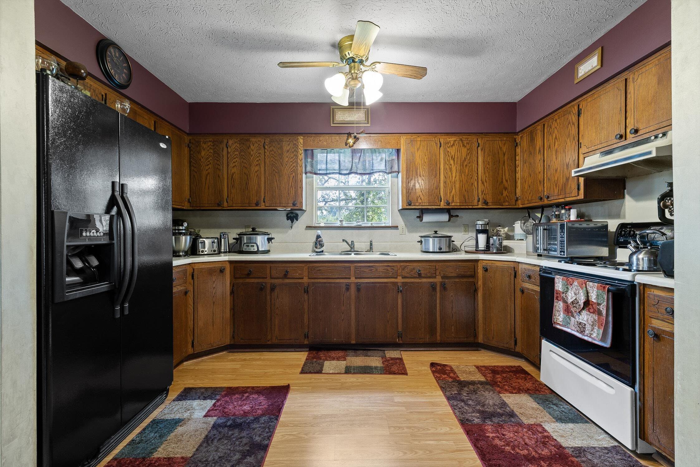 Lafayette, Georgia 30728, United States, 3 Bedrooms Bedrooms, ,2 BathroomsBathrooms,Residential,Active,197154