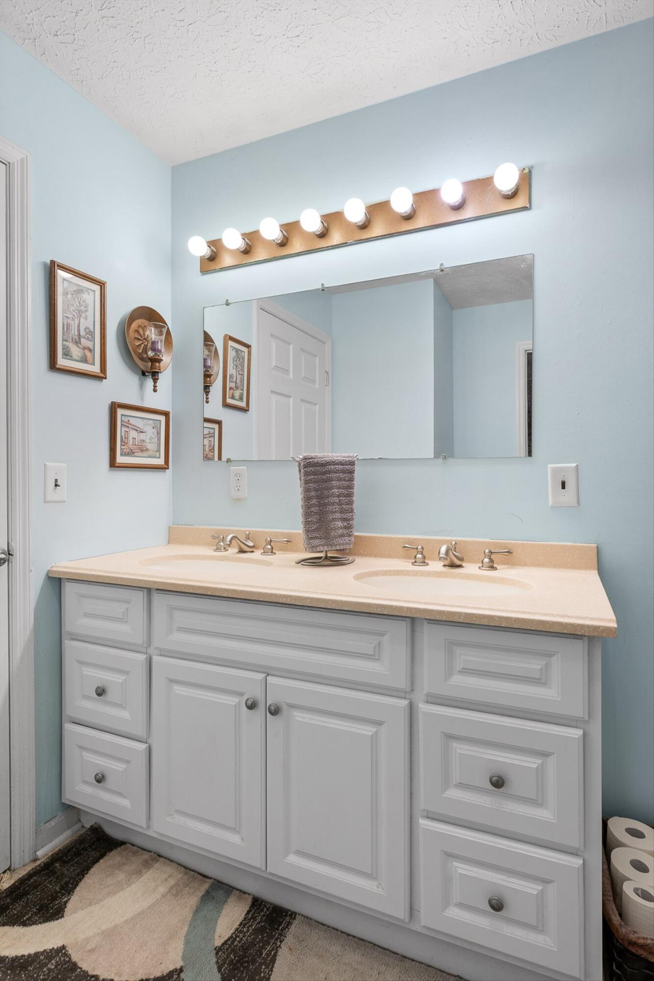 Lafayette, Georgia 30728, United States, 3 Bedrooms Bedrooms, ,2 BathroomsBathrooms,Residential,Active,197154