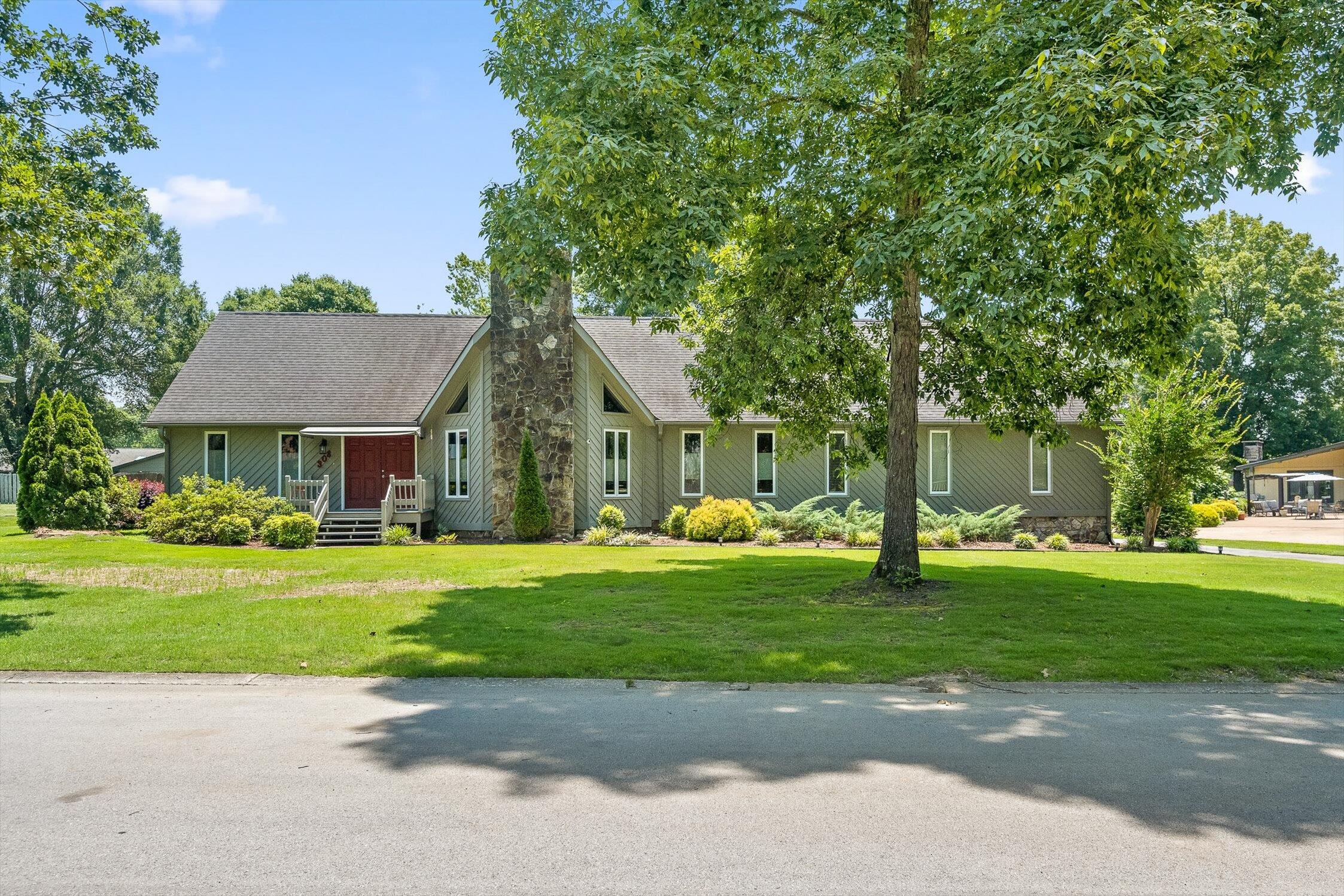 Hixson, Tennessee 37343, United States, 3 Bedrooms Bedrooms, ,3 BathroomsBathrooms,Residential,Contingent,158629