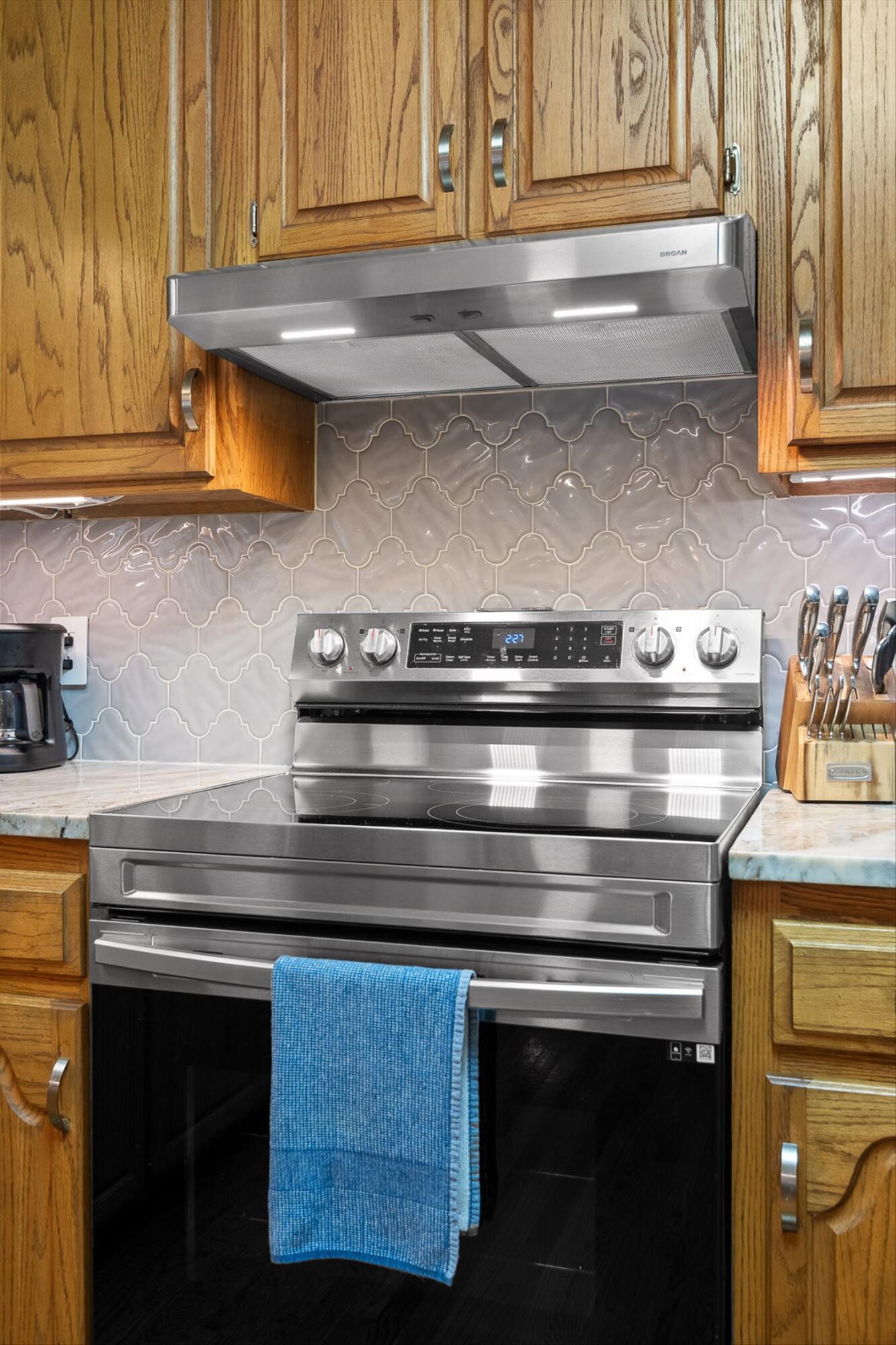 Hixson, Tennessee 37343, United States, 3 Bedrooms Bedrooms, ,3 BathroomsBathrooms,Residential,Contingent,158629