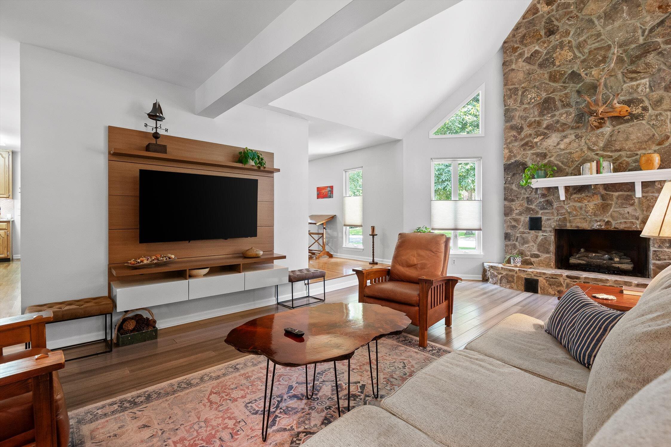 Hixson, Tennessee 37343, United States, 3 Bedrooms Bedrooms, ,3 BathroomsBathrooms,Residential,Contingent,158629