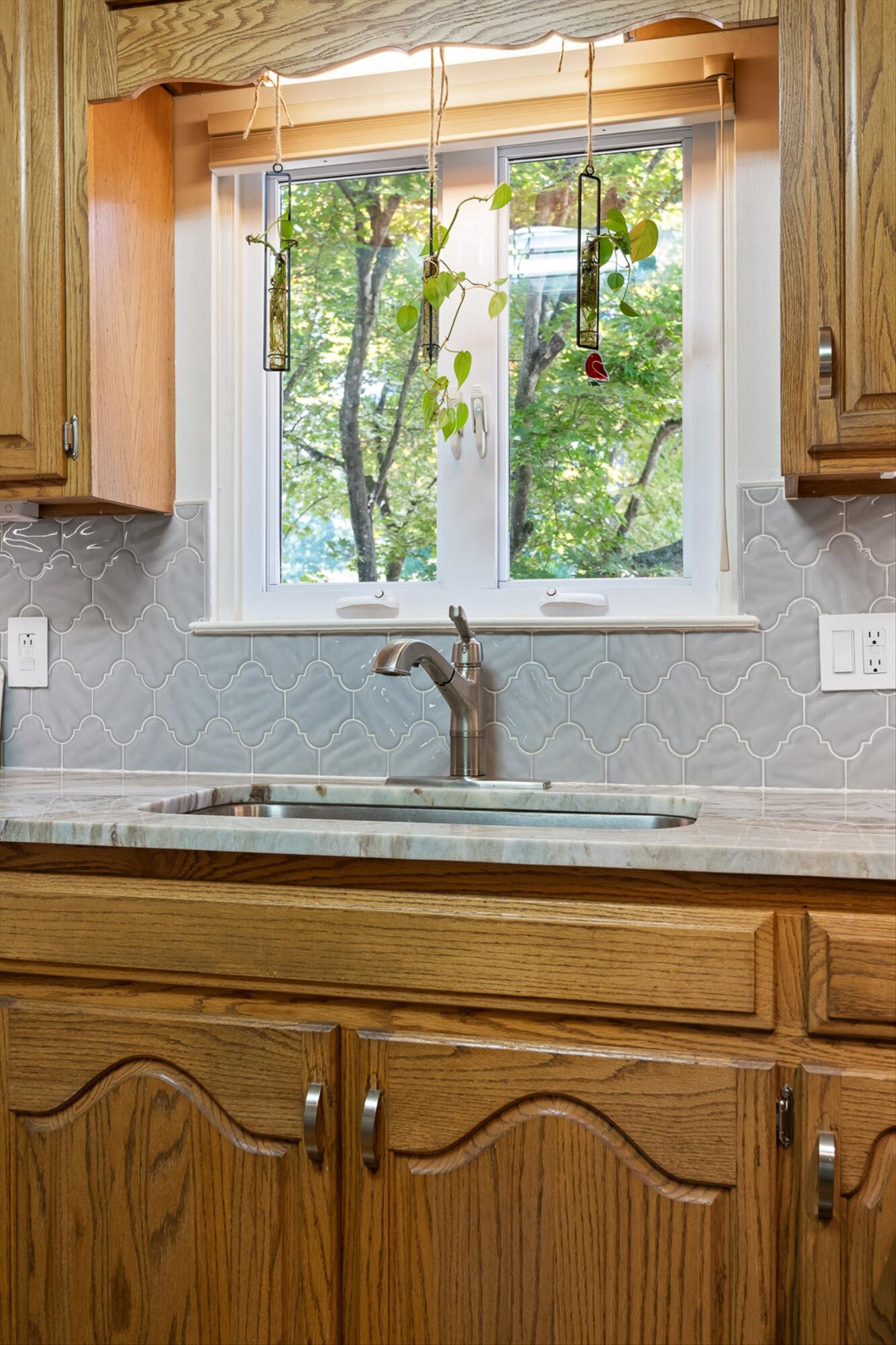 Hixson, Tennessee 37343, United States, 3 Bedrooms Bedrooms, ,3 BathroomsBathrooms,Residential,Contingent,158629