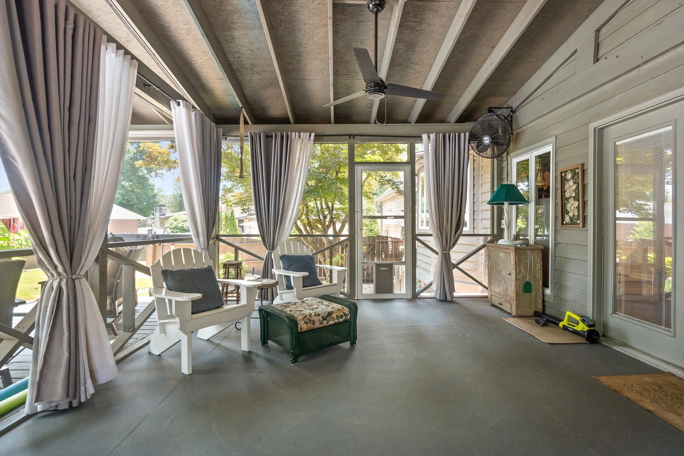 Hixson, Tennessee 37343, United States, 3 Bedrooms Bedrooms, ,3 BathroomsBathrooms,Residential,Contingent,158629