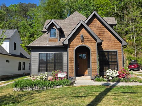 Photo of 5505 Alabama Avenue, Chattanooga, TN 37409 (MLS # 1531933)