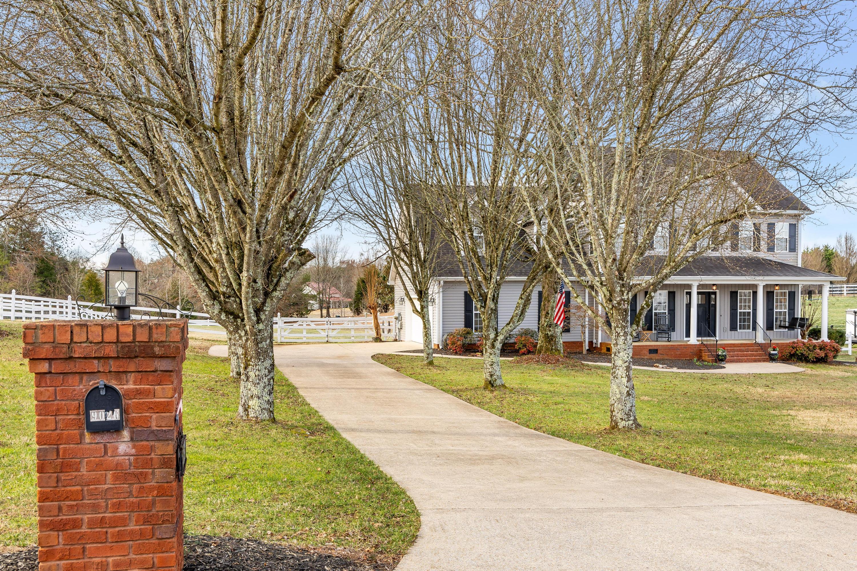 9026 Greystone Valley Drive, Ooltewah, Tennessee image 3