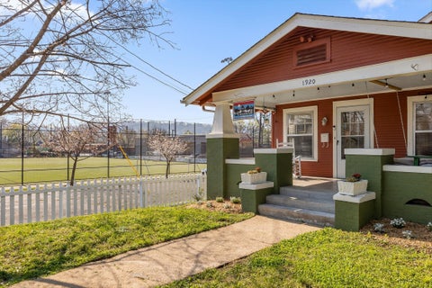 Photo of 1920 Kirby Avenue, Chattanooga, TN 37404 (MLS # 1541242)