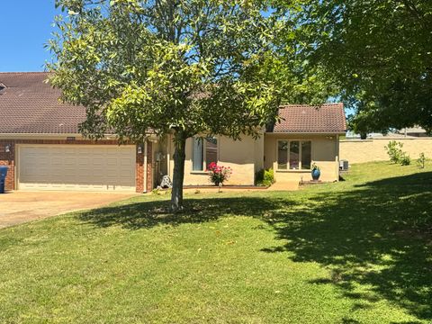 Photo of 2136 Vaden Village Drive, Chattanooga, TN 37421 (MLS # 1534817)