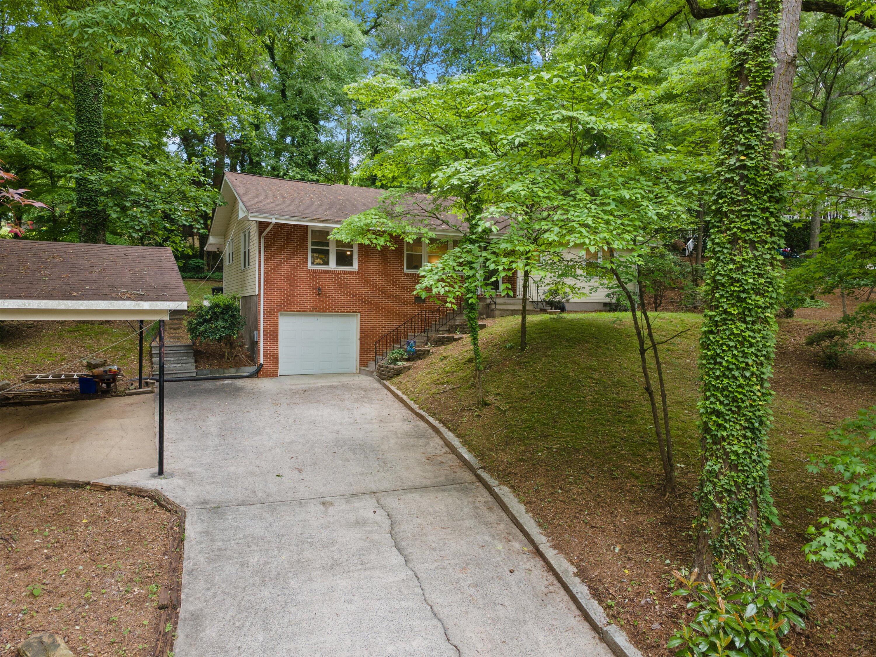 1123 Ridgeleigh Circle, Dalton, Georgia image 5
