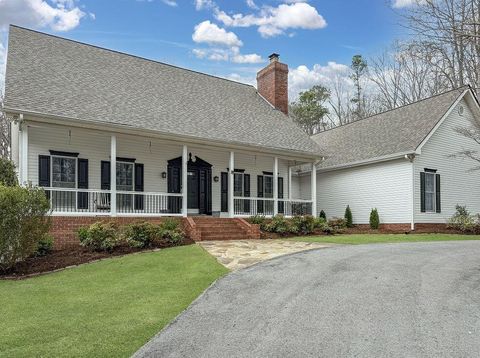 Photo of 1400 Dogwood Valley Road, Tunnel Hill, GA 30755 (MLS # 1530284)