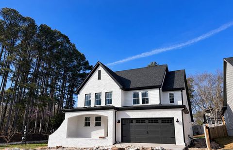 Photo of 2011 Paige Meadows Court, Hixson, TN 37343 (MLS # 1529940)