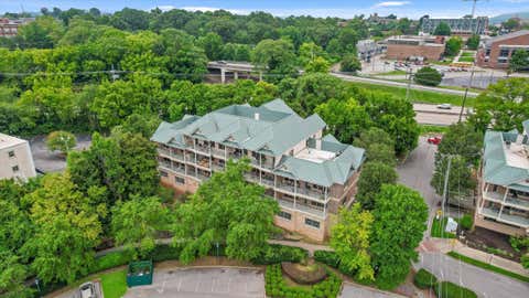 Condo For Sale - 733 Battery Place<br/> Hamilton County, Chattanooga, TN 37403