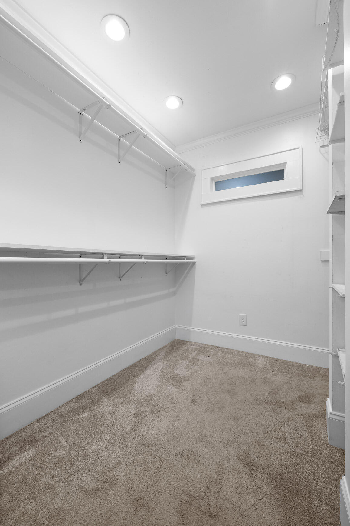 Dalton, Georgia 30720, United States, 3 Bedrooms Bedrooms, ,4 BathroomsBathrooms,Residential,Active,3256