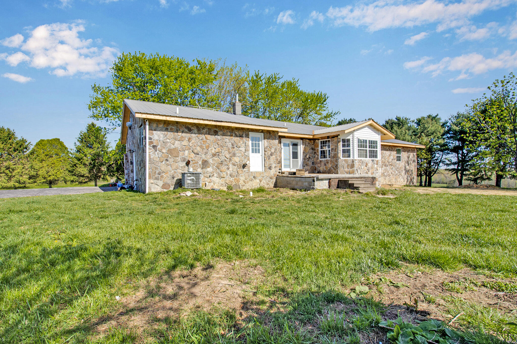 455 Muddy Branch Road, Pikeville, Tennessee image 5