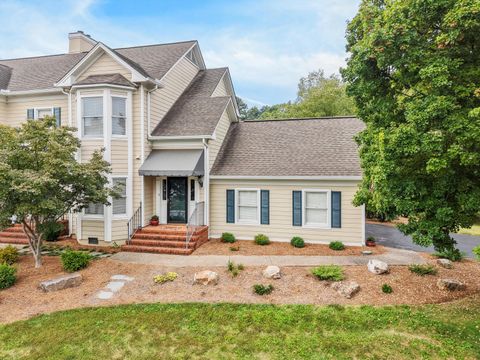 Photo of 1220 Bridgewater Lane, Chattanooga, TN 37405 (MLS # 1525870)