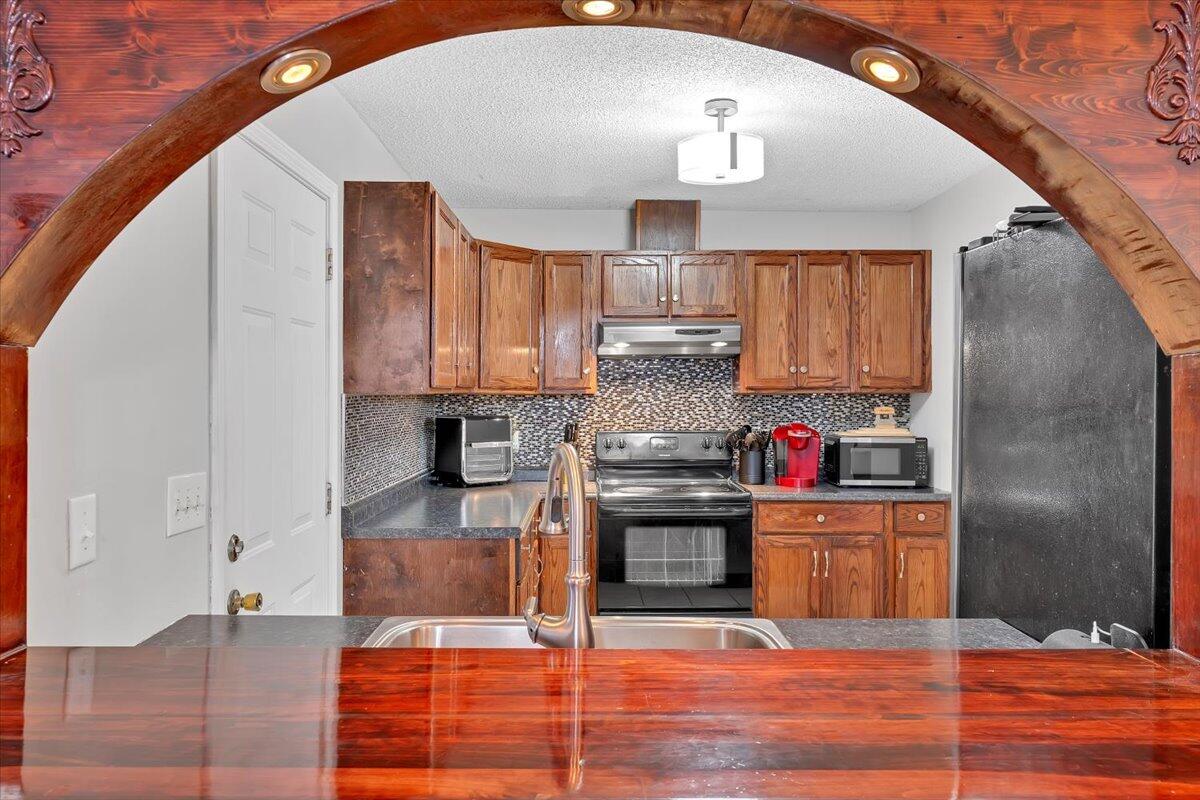 1493 Hale Bowden Drive, Dalton, Georgia image 7