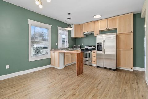 Tiny photo for 1607 E 50th Street, Chattanooga, TN 37407 (MLS # 1529028)