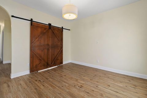 Tiny photo for 1607 E 50th Street, Chattanooga, TN 37407 (MLS # 1529028)