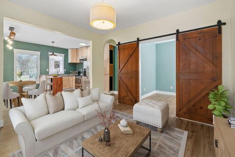 Tiny photo for 1607 E 50th Street, Chattanooga, TN 37407 (MLS # 1529028)