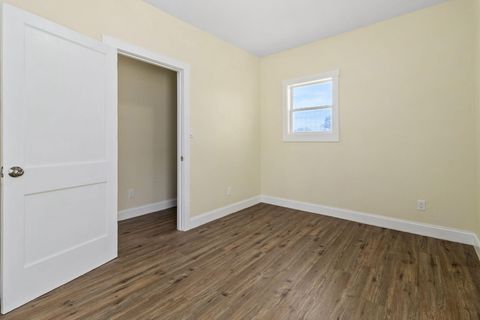 Tiny photo for 1607 E 50th Street, Chattanooga, TN 37407 (MLS # 1529028)