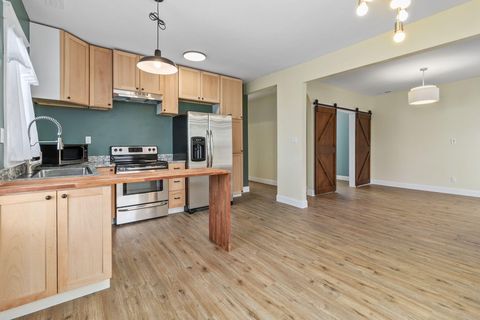 Tiny photo for 1607 E 50th Street, Chattanooga, TN 37407 (MLS # 1529028)