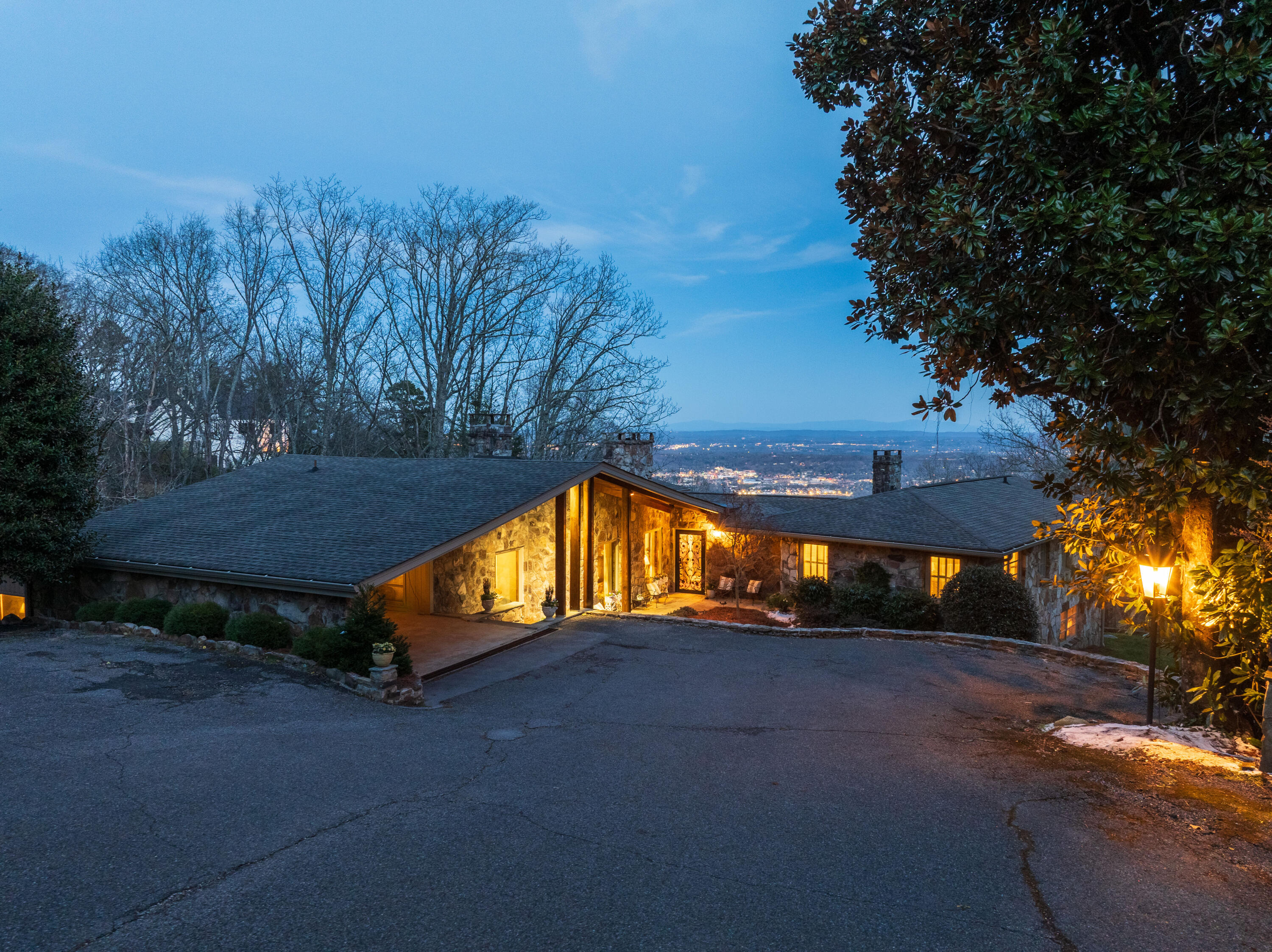 1001 Fleetwood Drive