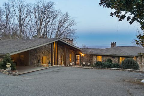 Townhouse For Sale - 1001 Fleetwood Drive<br/> Lookout Mountain, GA 30750