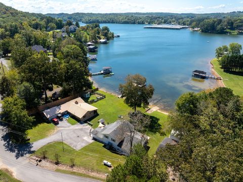 Photo of 1174 Penobscot Drive, Soddy Daisy, TN 37379 (MLS # 1529877)