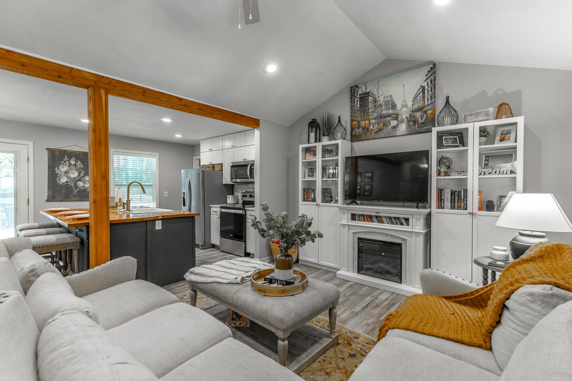 605 Gregory Lane