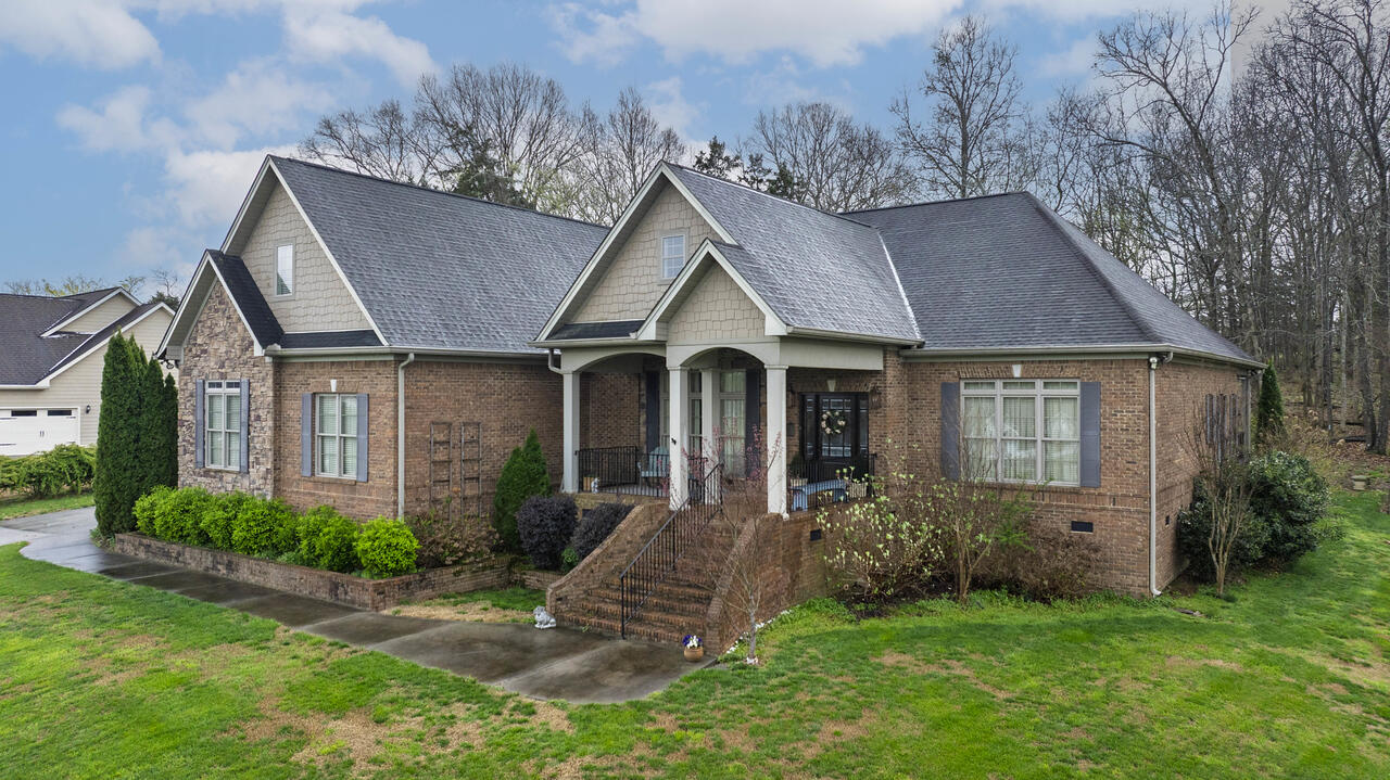 282 Keystone Drive NE