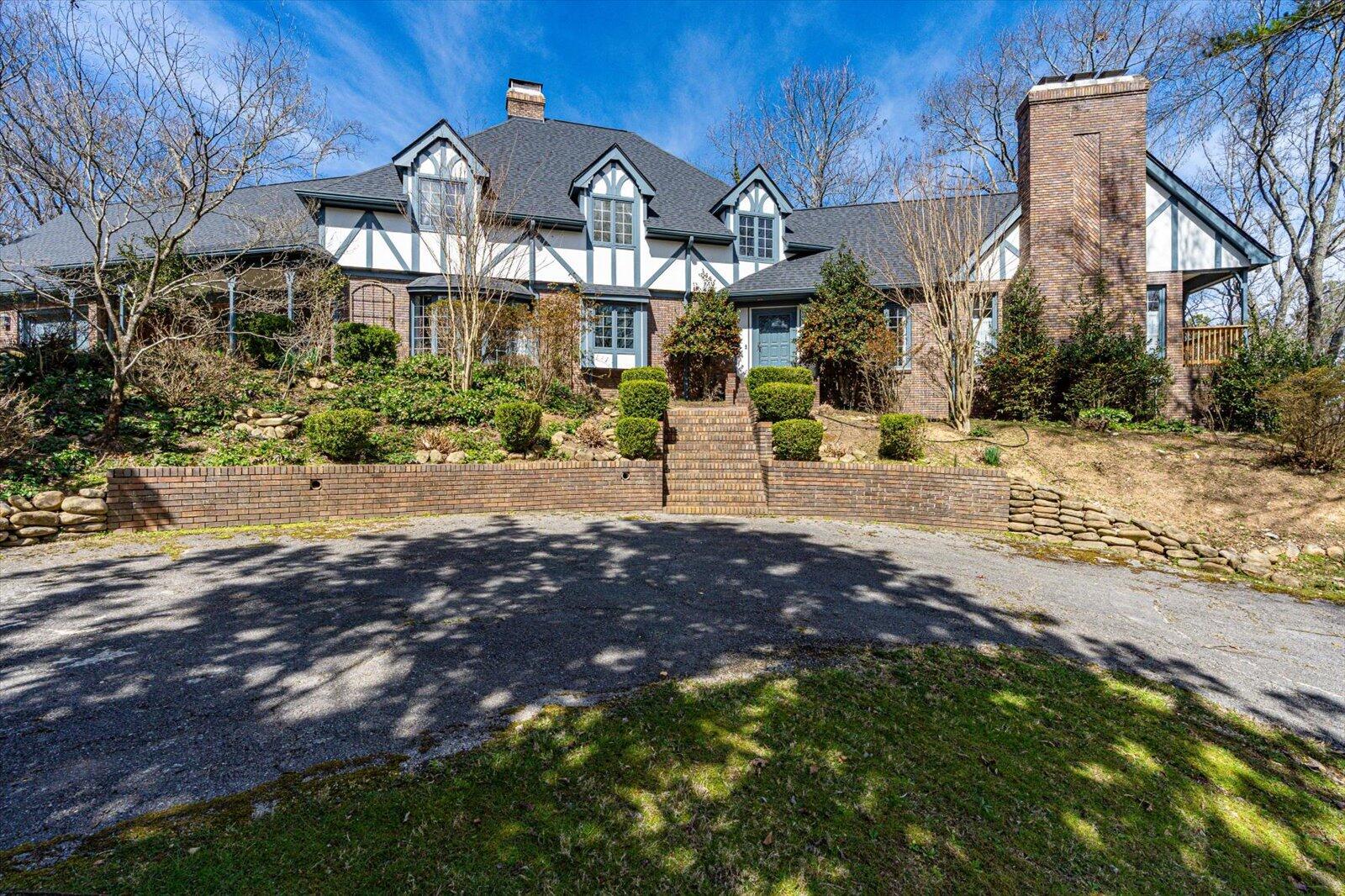 5803 Lake Resort Drive, Hixson, Tennessee image 1