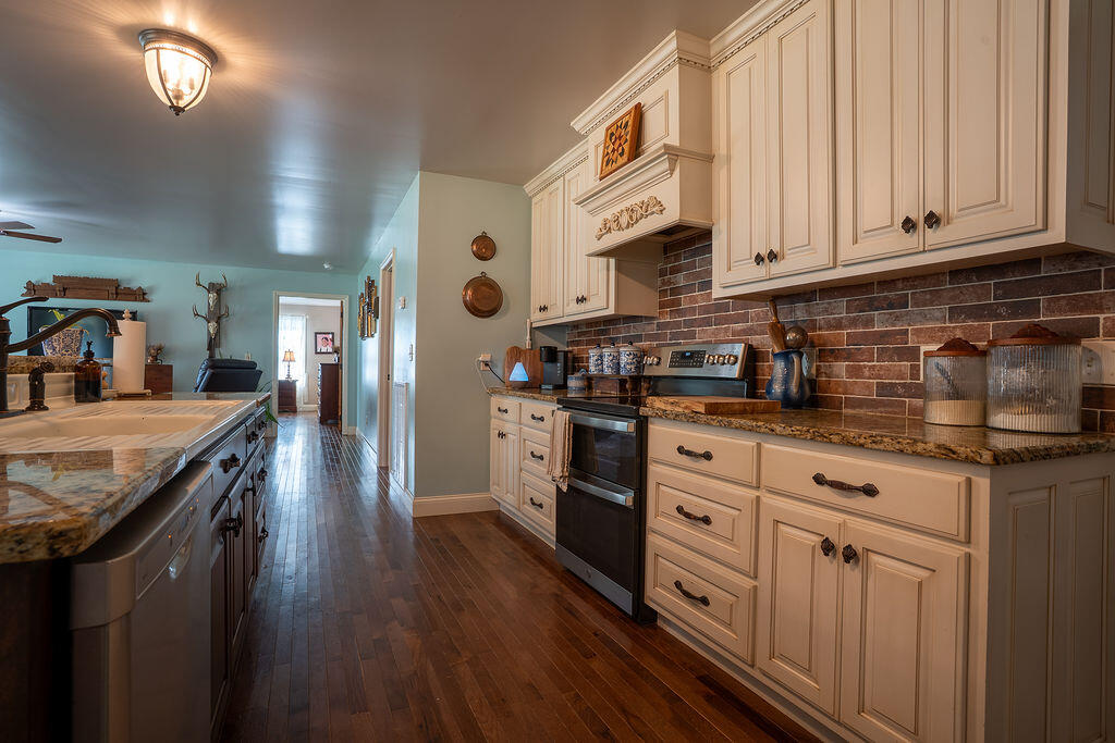 Bryant, Alabama 35958, United States, 4 Bedrooms Bedrooms, ,2 BathroomsBathrooms,Residential,Active,170046