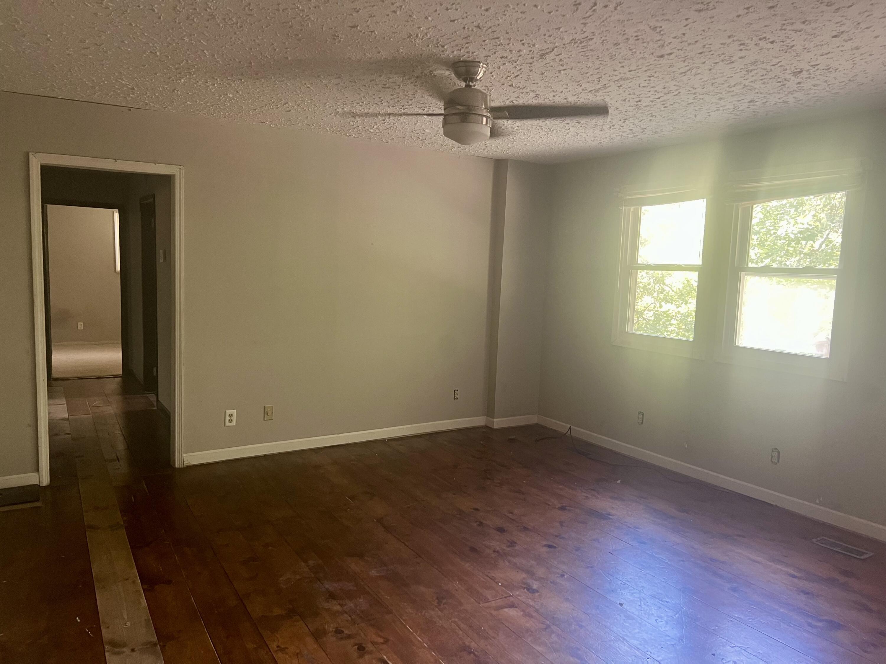 86 West Drive