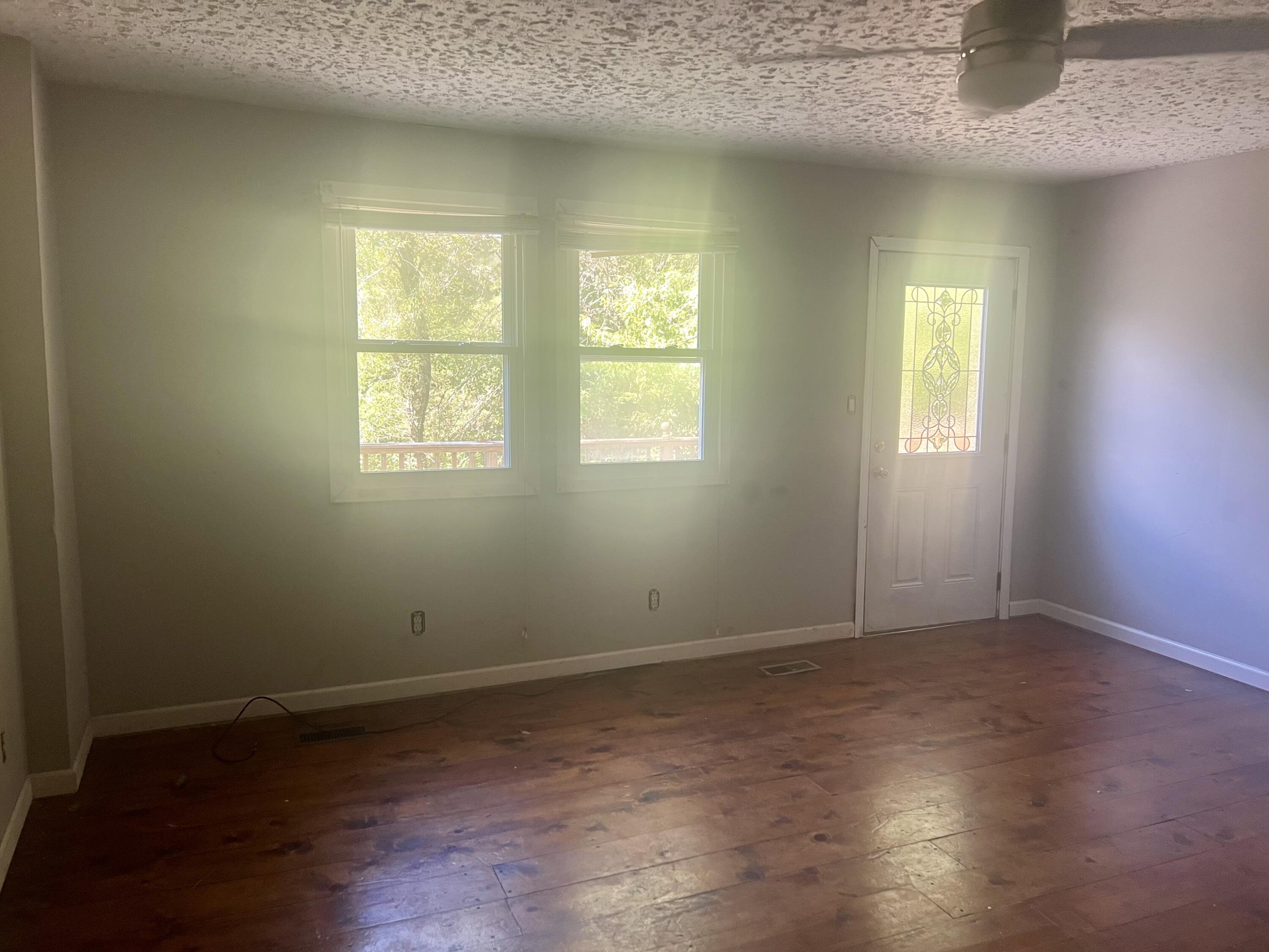 86 West Drive