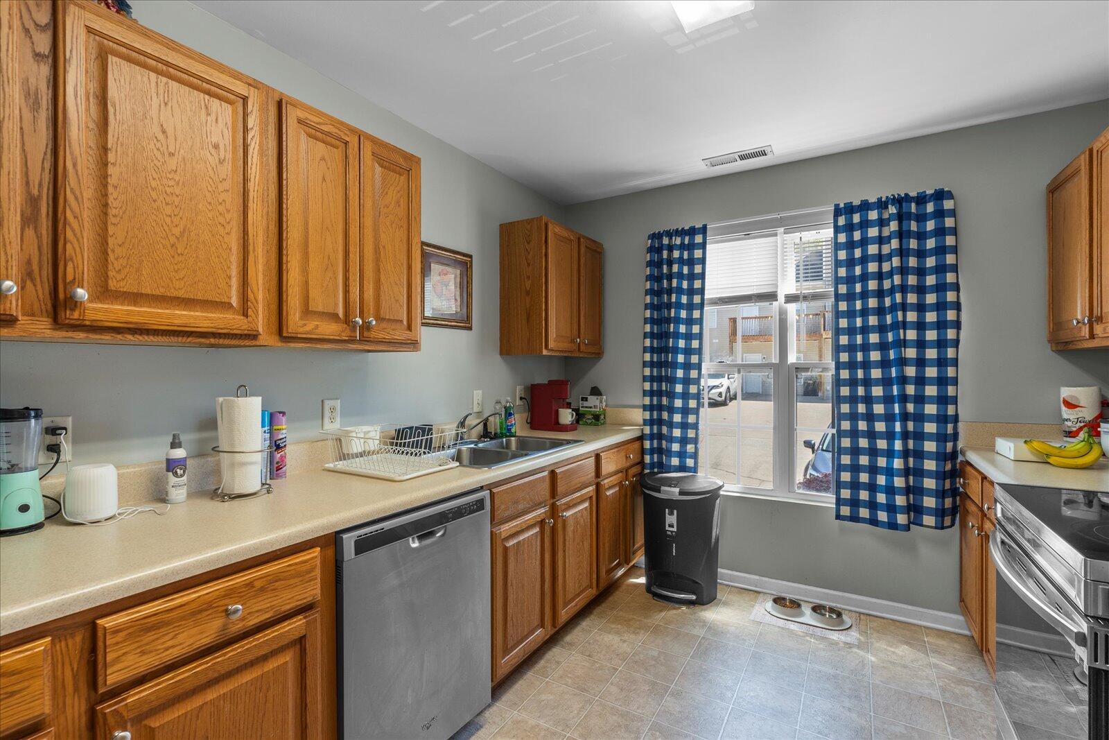 9051 Haileys Pond Drive, Ooltewah, Tennessee image 12