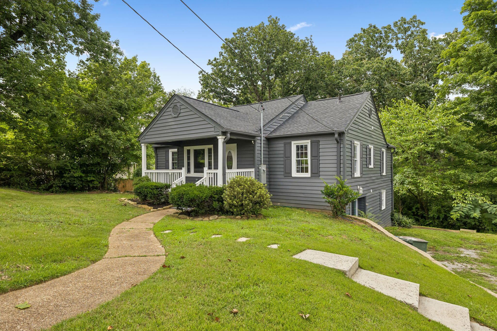 Photo 1 of 41 — 3018 Saint Paul Street, Chattanooga, TN 37404