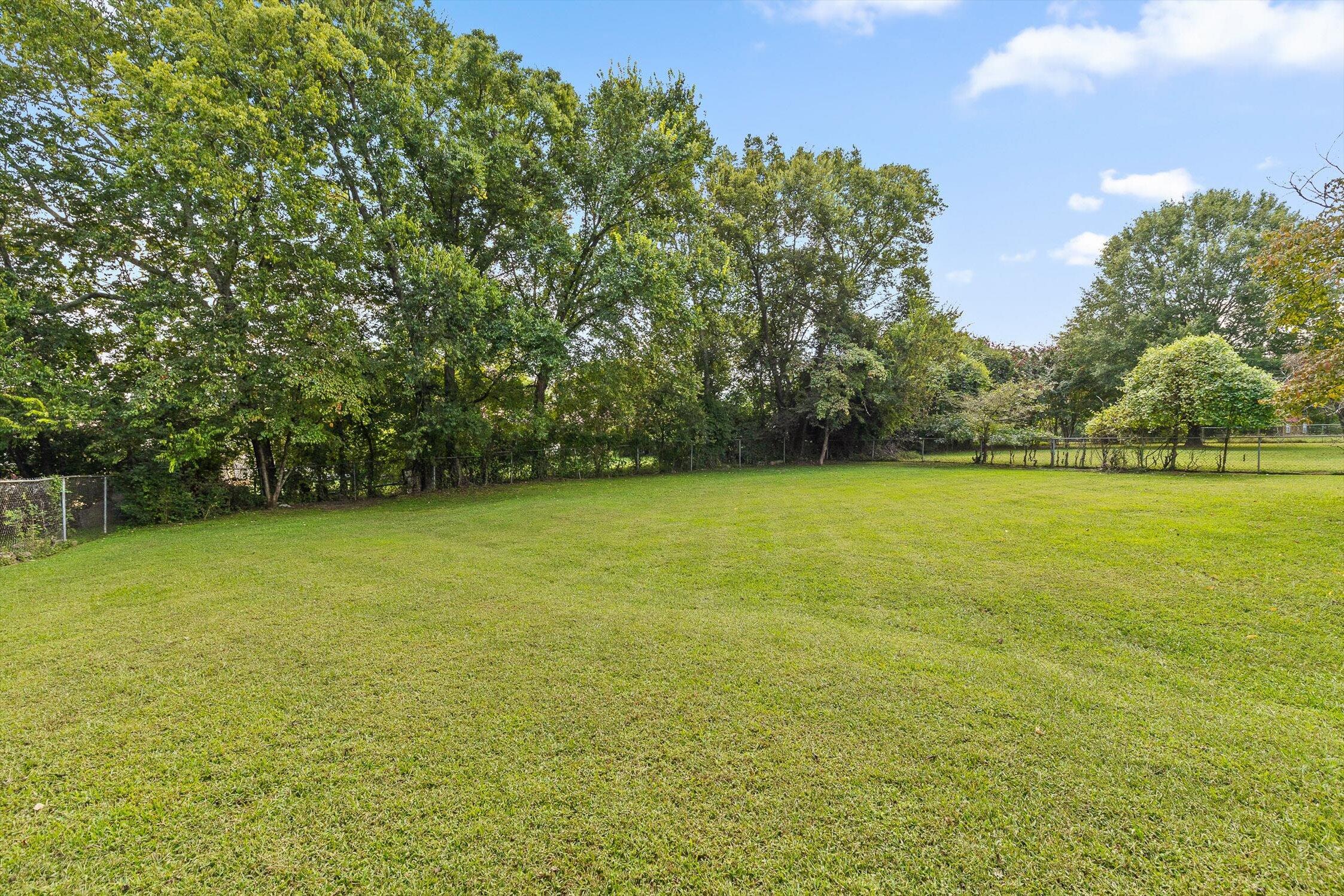 Chattanooga, Tennessee 37419, United States, 2 Bedrooms Bedrooms, ,1 BathroomBathrooms,Residential,Pending,209162