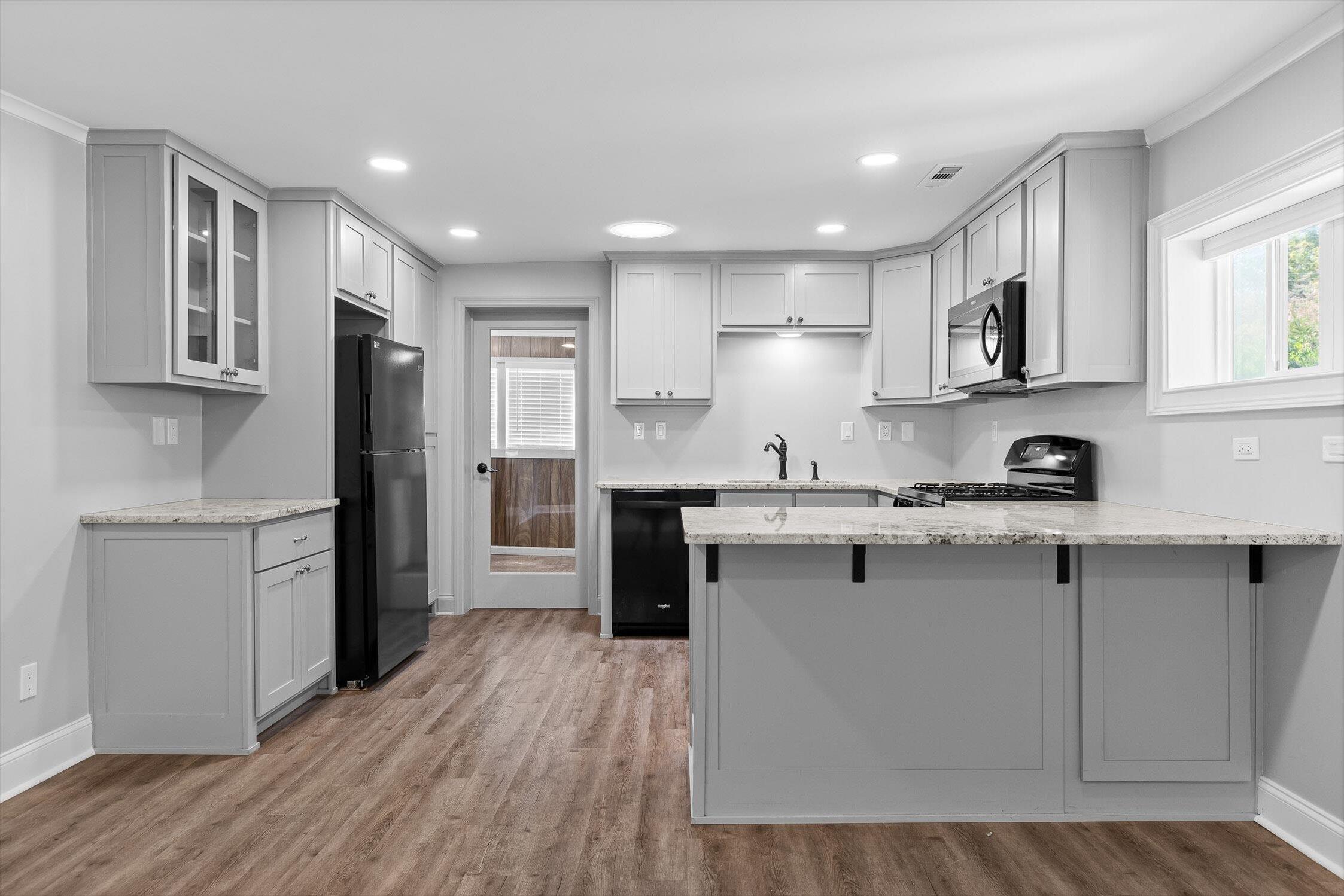 Chattanooga, Tennessee 37419, United States, 2 Bedrooms Bedrooms, ,1 BathroomBathrooms,Residential,Pending,209162