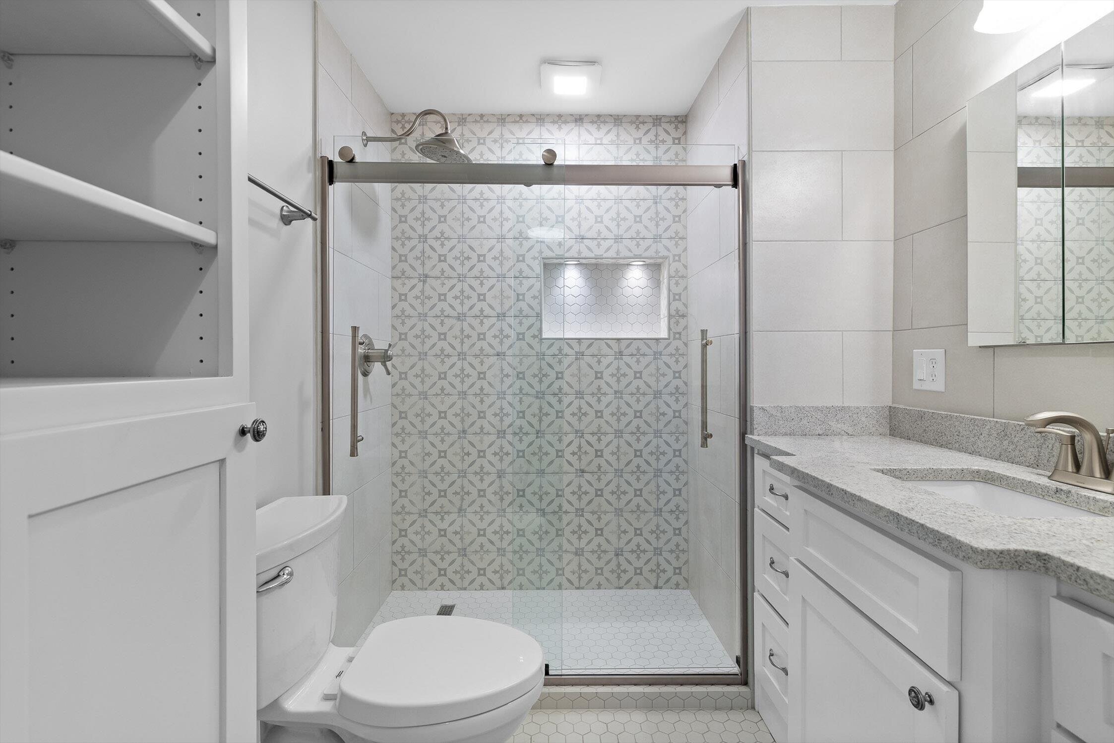 Chattanooga, Tennessee 37419, United States, 2 Bedrooms Bedrooms, ,1 BathroomBathrooms,Residential,Pending,209162