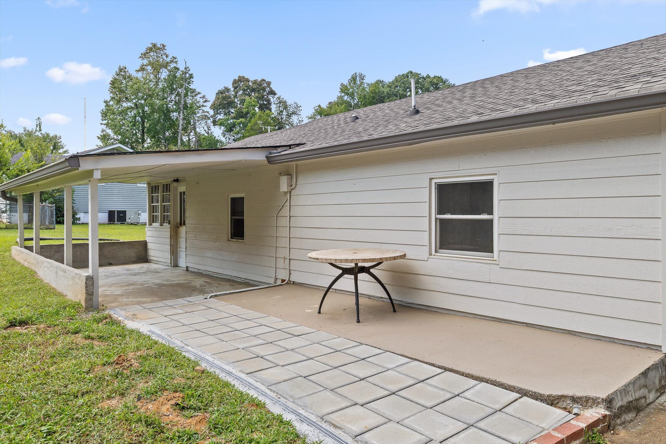 Chattanooga, Tennessee 37419, United States, 2 Bedrooms Bedrooms, ,1 BathroomBathrooms,Residential,Pending,209162