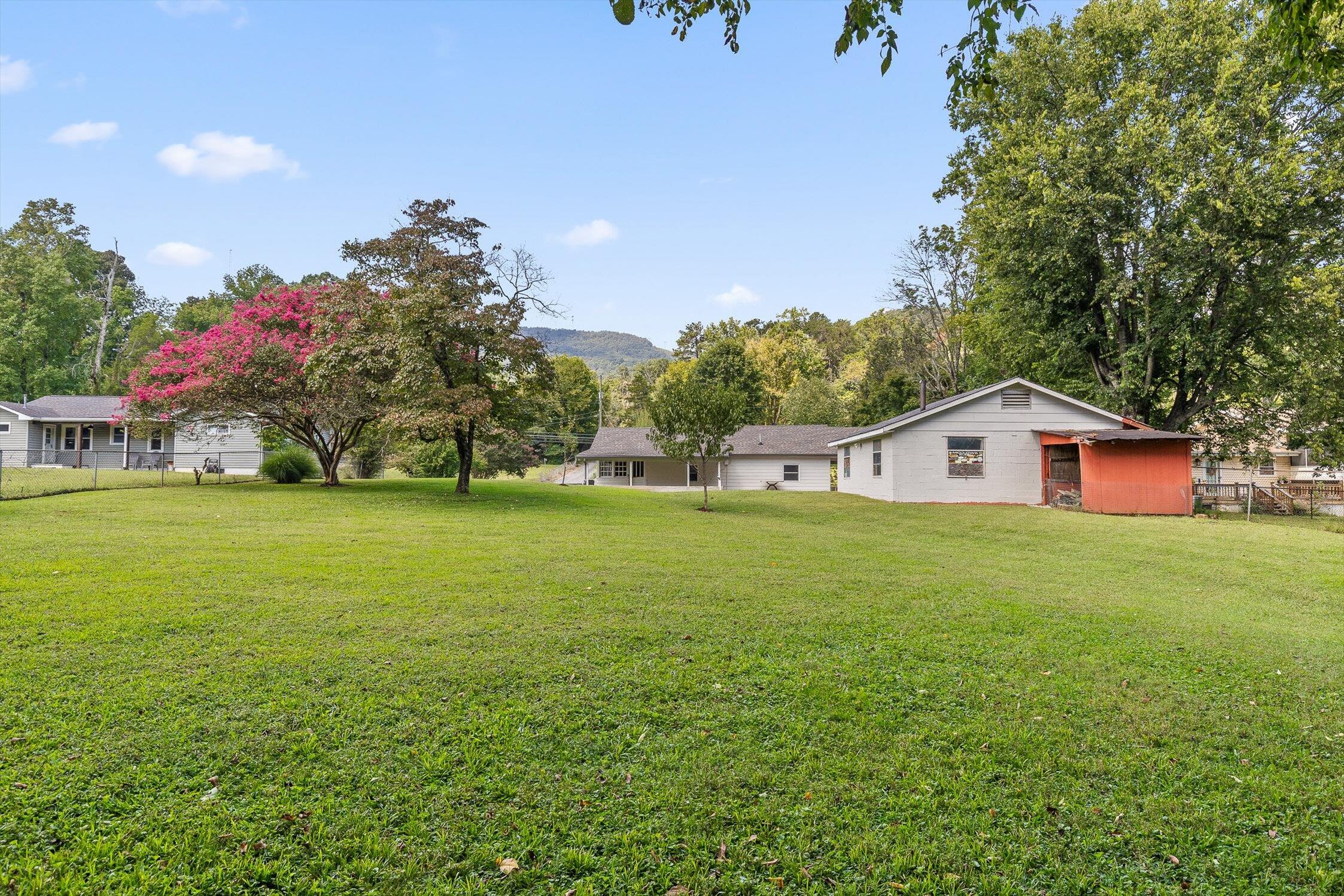 Chattanooga, Tennessee 37419, United States, 2 Bedrooms Bedrooms, ,1 BathroomBathrooms,Residential,Pending,209162