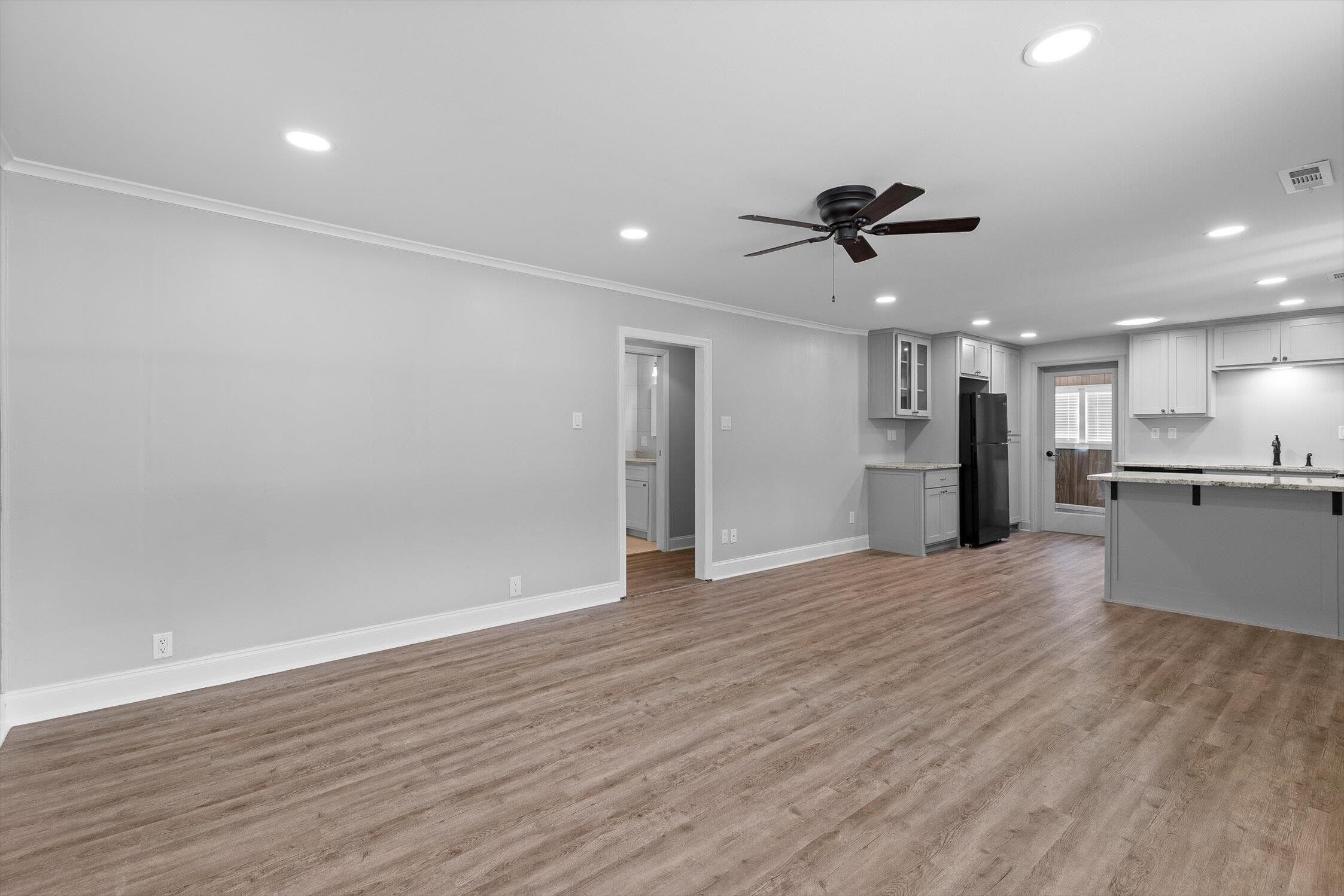 Chattanooga, Tennessee 37419, United States, 2 Bedrooms Bedrooms, ,1 BathroomBathrooms,Residential,Pending,209162