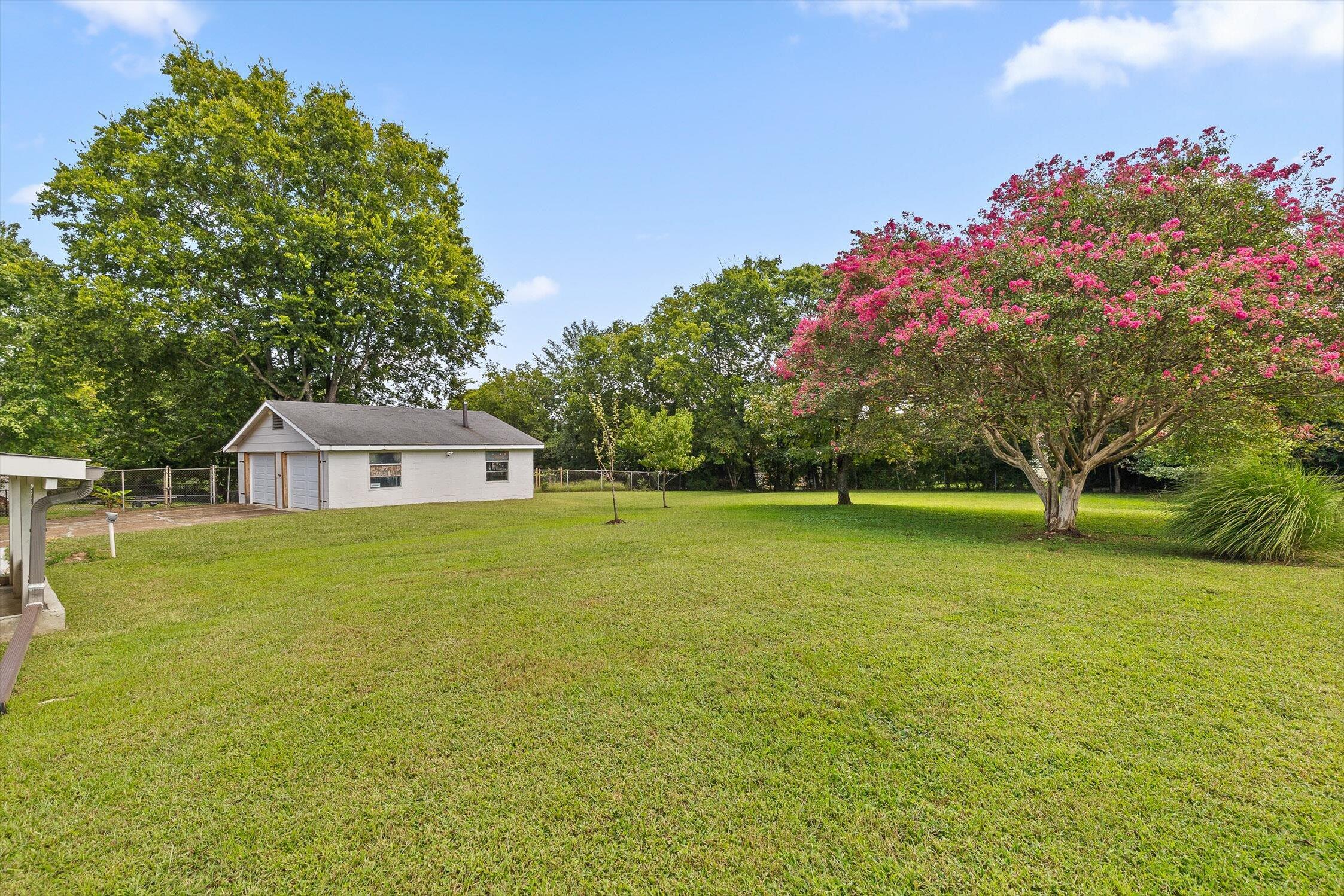 Chattanooga, Tennessee 37419, United States, 2 Bedrooms Bedrooms, ,1 BathroomBathrooms,Residential,Pending,209162