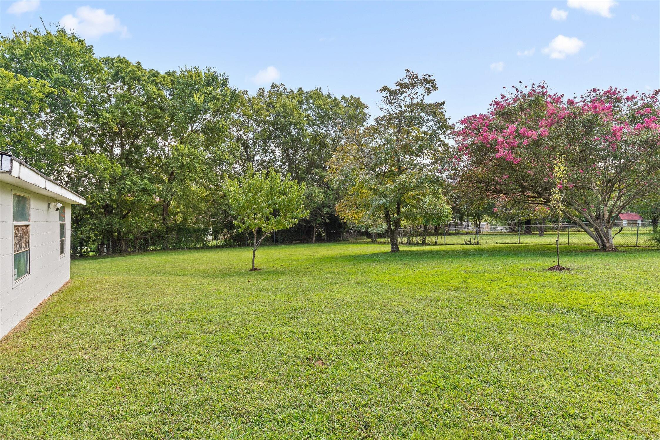 Chattanooga, Tennessee 37419, United States, 2 Bedrooms Bedrooms, ,1 BathroomBathrooms,Residential,Pending,209162